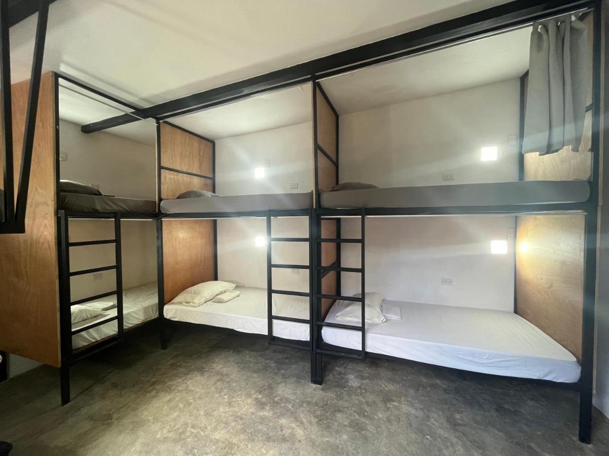 Akih Pods Hostel Playa Santa Teresa  외부 사진