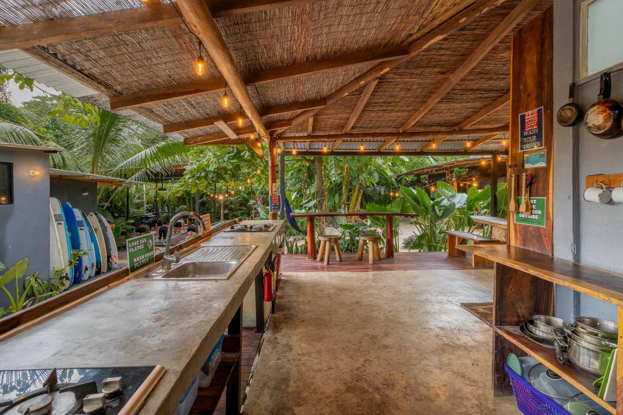 Akih Pods Hostel Playa Santa Teresa  외부 사진